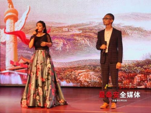 1520927959675087069.jpg 表演2.jpg