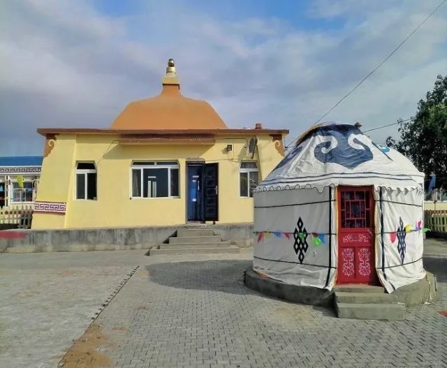 1511944989530009909.jpg d6d3787db3e7e1ebe13acad1231f6829.jpg