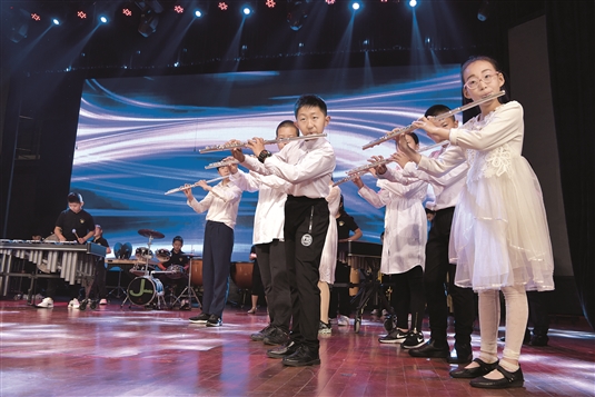 1527732899902066918.jpg 汇报演出.jpg