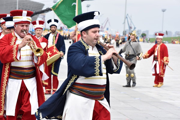 1535345510765083264.jpg a.jpg