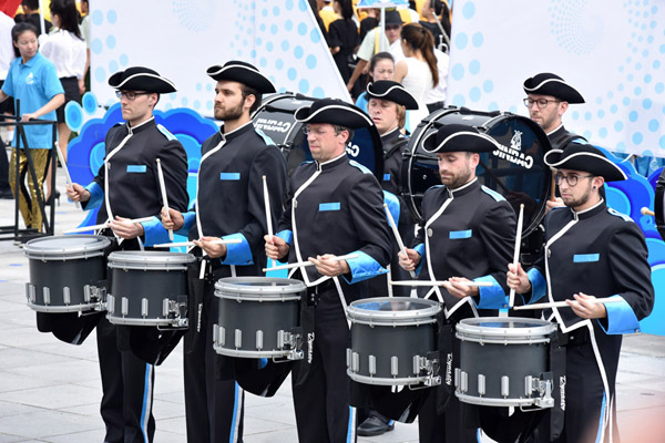 1535345519138098704.jpg b.jpg