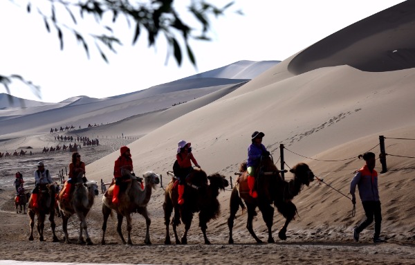 1530501043948027701.jpg 5b359ec9a31033495a57ae34.jpg