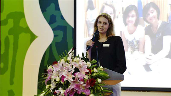 1531275416259024384.jpg 5b4426b3a31033495a5978d0.jpg