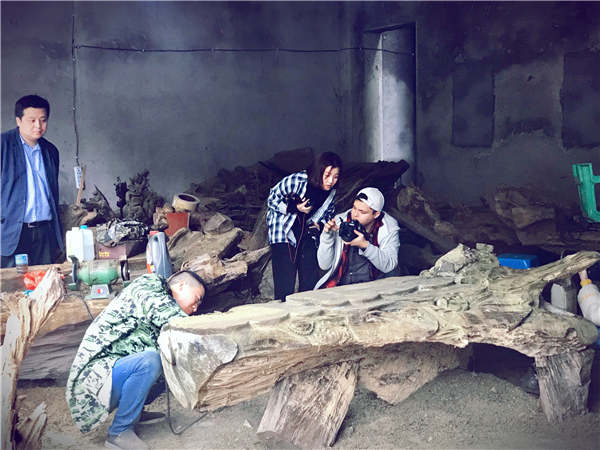 1527129994002059875.jpg 5b04b8d5a3103f68b65c7b99.jpg