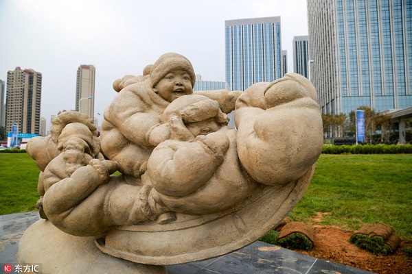 1538965543366008183.jpg 大连雕塑1.jpg