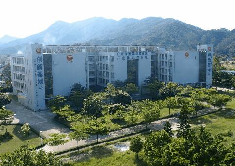 1538304571053058598.jpg hq3.jpg