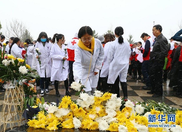 1523437770147012857.jpg r1.jpg