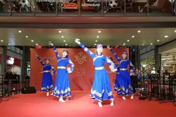 1517895965769087708.gif 2-2.gif