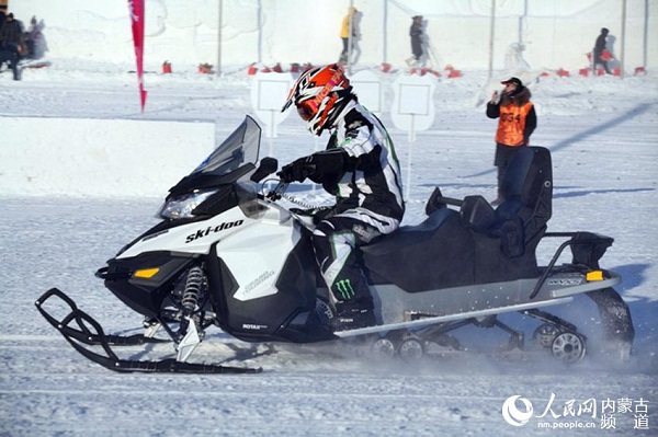 1515381004052078909.jpg 1515144220940066282.jpg