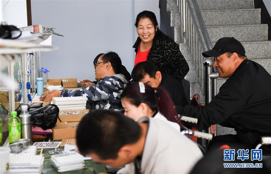 1527161895844084436.jpg b1.jpg