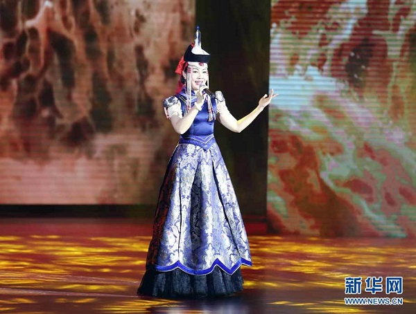 1528195638066046568.jpg w2.jpg