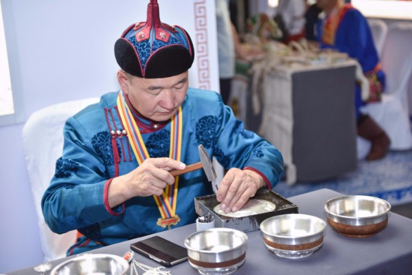 1527818102696069293.jpg 5b109f91a31001b8b9b97c46.jpg