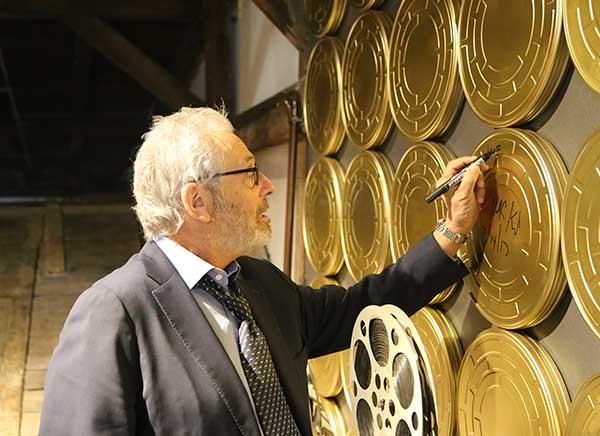 1521505086099044247.jpg b083fe96fb621b3eca3955.jpg