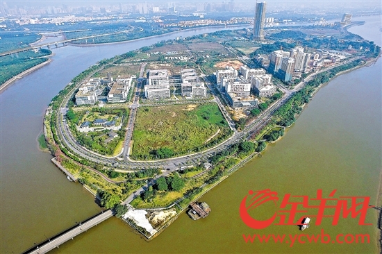 1512117064630050365.jpg b8975a50e7711b89a52561.jpg