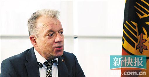 1521786890185026840.jpg 8.jpg