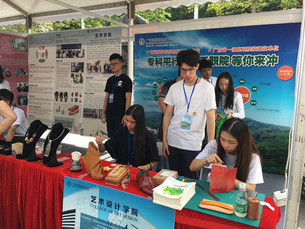 1526363657962000701.jpg 272665653555220293.jpg