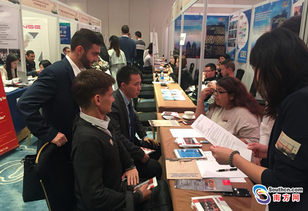 1511169318088007767.jpg 7427eaa176f51b7bb1c454.jpg