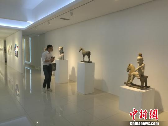 1510652082279039403.jpg 74525750.jpg