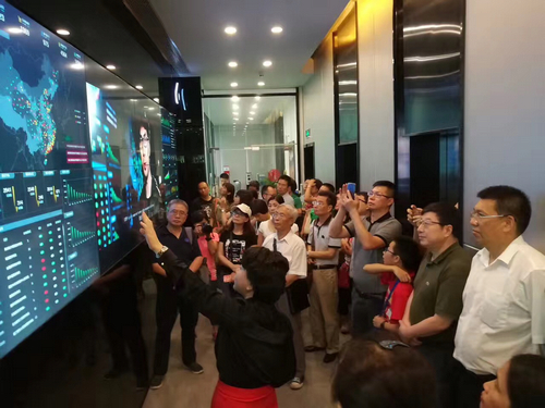 1501032273778073107.jpg z2.jpg