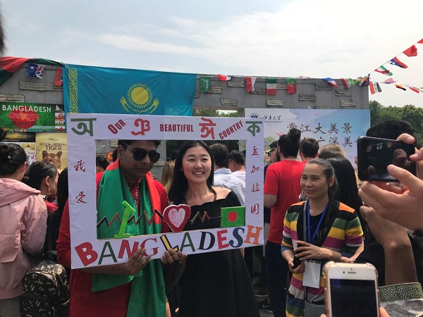 1524902996748014595.jpg 286ed488c8111c4e100c03.jpg