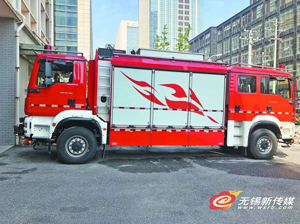 1525228480262029681.jpg 04.jpg