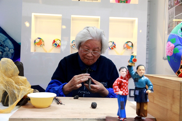 1524626408704015072.jpg 23.jpg