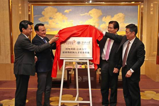 1521710245807015837.jpg 01.jpg