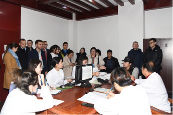 1539766479543010164.jpg 7190c383c93bccc7472b0aff250c7e94.jpg