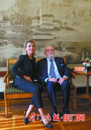 1540449930854046110.jpg 00300292483_60746366.jpg