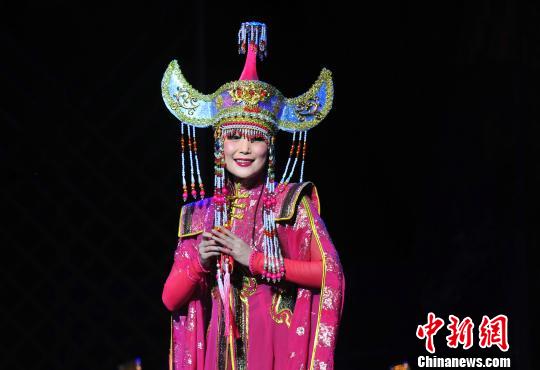 1540968076333049849.jpg 90457100.jpg