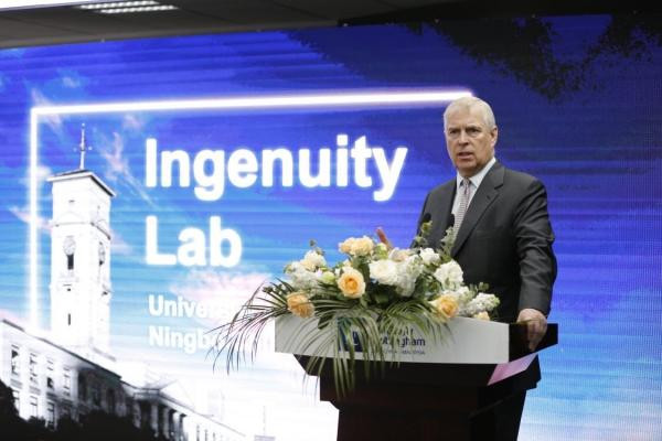 1541493385141038234.jpg 讲话.jpg