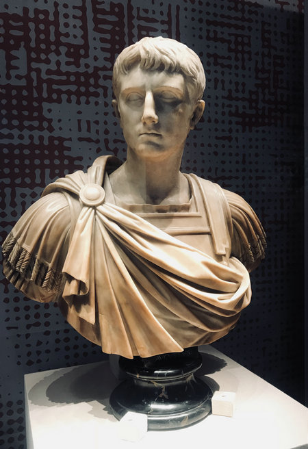 1530002412651090970.jpg 5b317b00a31033495a56d670.jpg