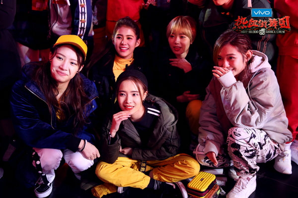 1524712151194095275.jpeg 5abad495a3105cdce09fa9ce.jpeg