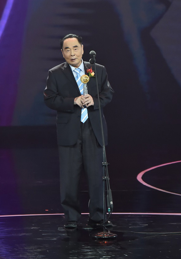 1524650988620019717.jpeg 5ac2e5f4a3105cdce0a0a35c.jpeg