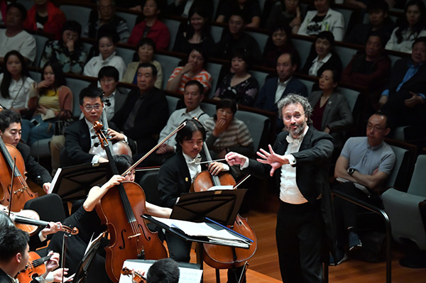 1525769301103060438.jpeg 5ae68eb3a3105cdce0a57e2d.jpeg