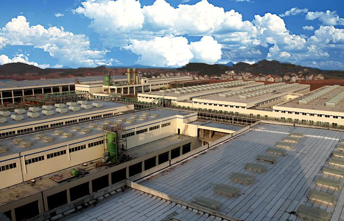 1543454228481038151.jpg 华友钴业厂房鸟瞰图_副本1.jpg