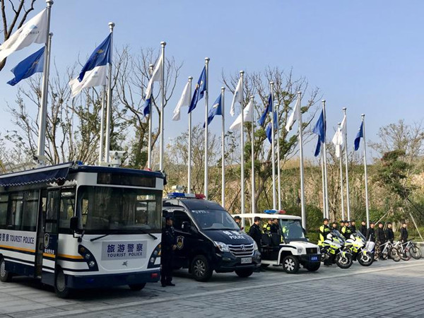 1543824848463092998.jpg 旅游警察.jpg