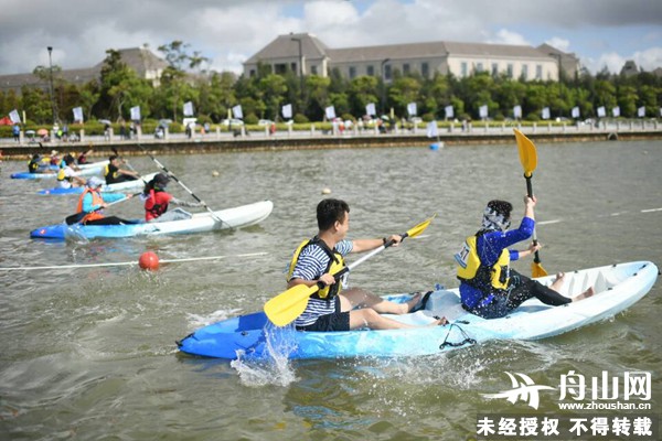 1537258754419081418.jpg 皮划艇.jpg