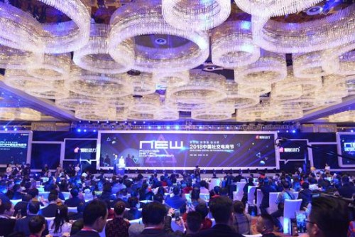 1545958711952049465.jpg 1545897403917043107.jpg