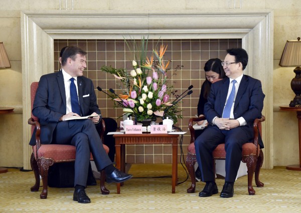 1547777016948065415.jpg 286ed488c82d1daa7ed220.jpg