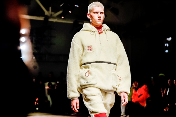 1550659130335035040.jpg 12.jpg