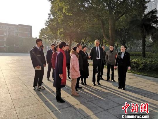 1551249056569027602.jpg 286ed488c83f1de0278702.jpg