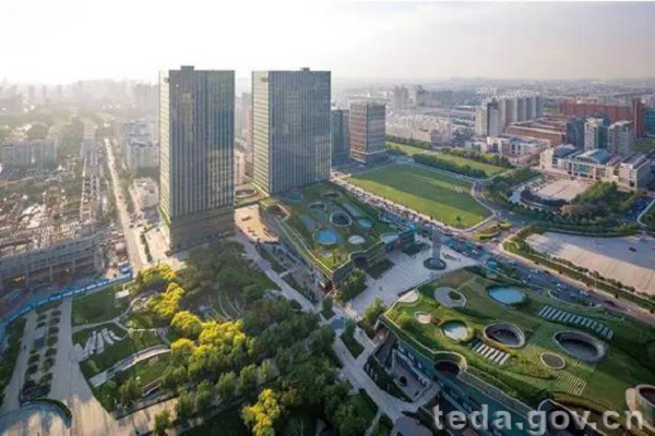 1540358509701023927.jpg 27125010714.jpg