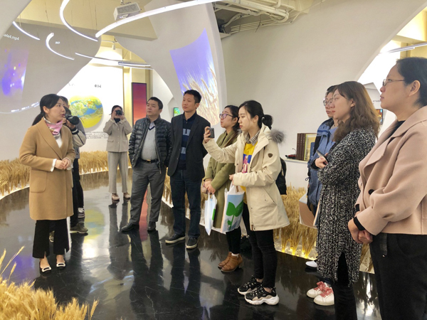 1553673381335018461.jpg 286ed488c83f1e054fdc58.jpg