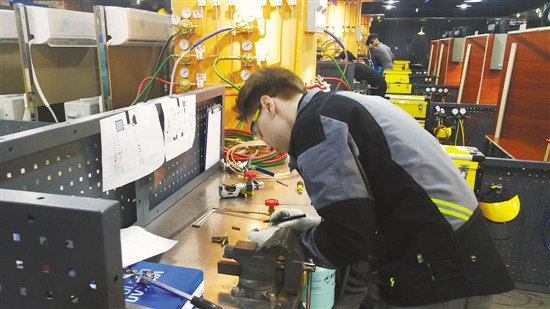 1555057878120008421.jpg 1.jpg