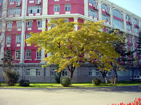 1522052100285038343.jpg 长春工业大学南湖_副本_副本.jpg