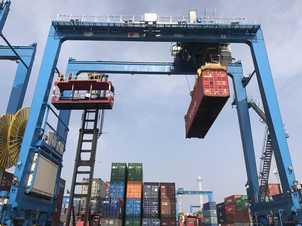 1555664289293090322.jpg 起重机.jpg