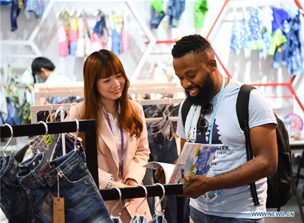 1557371195486004588.jpg 1124443459_15567574466401n.jpg