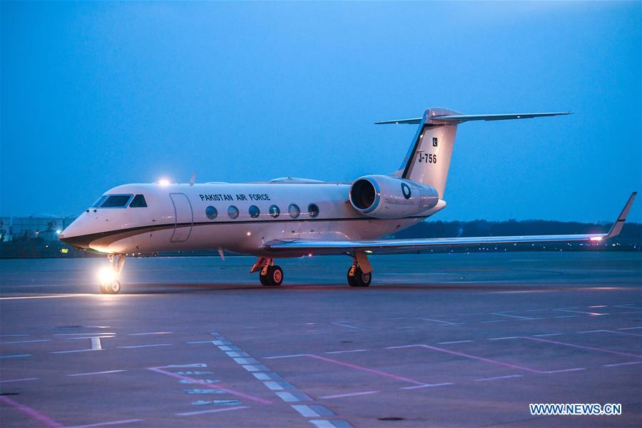 1528532987459003130.jpg 331n.jpg