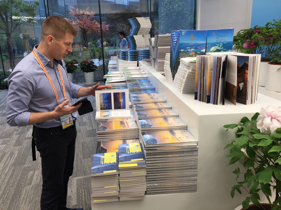 1528599749267064949.jpg 5.jpg